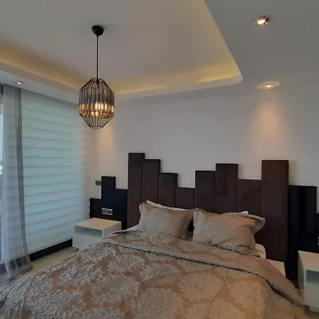 Lovely Apartment With Jacuzzi And Fantastic Sea View Near Beach In Antalya Toslak