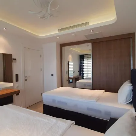 Lovely Apartment With Jacuzzi And Fantastic Sea View Near Beach In Antalya Toslak